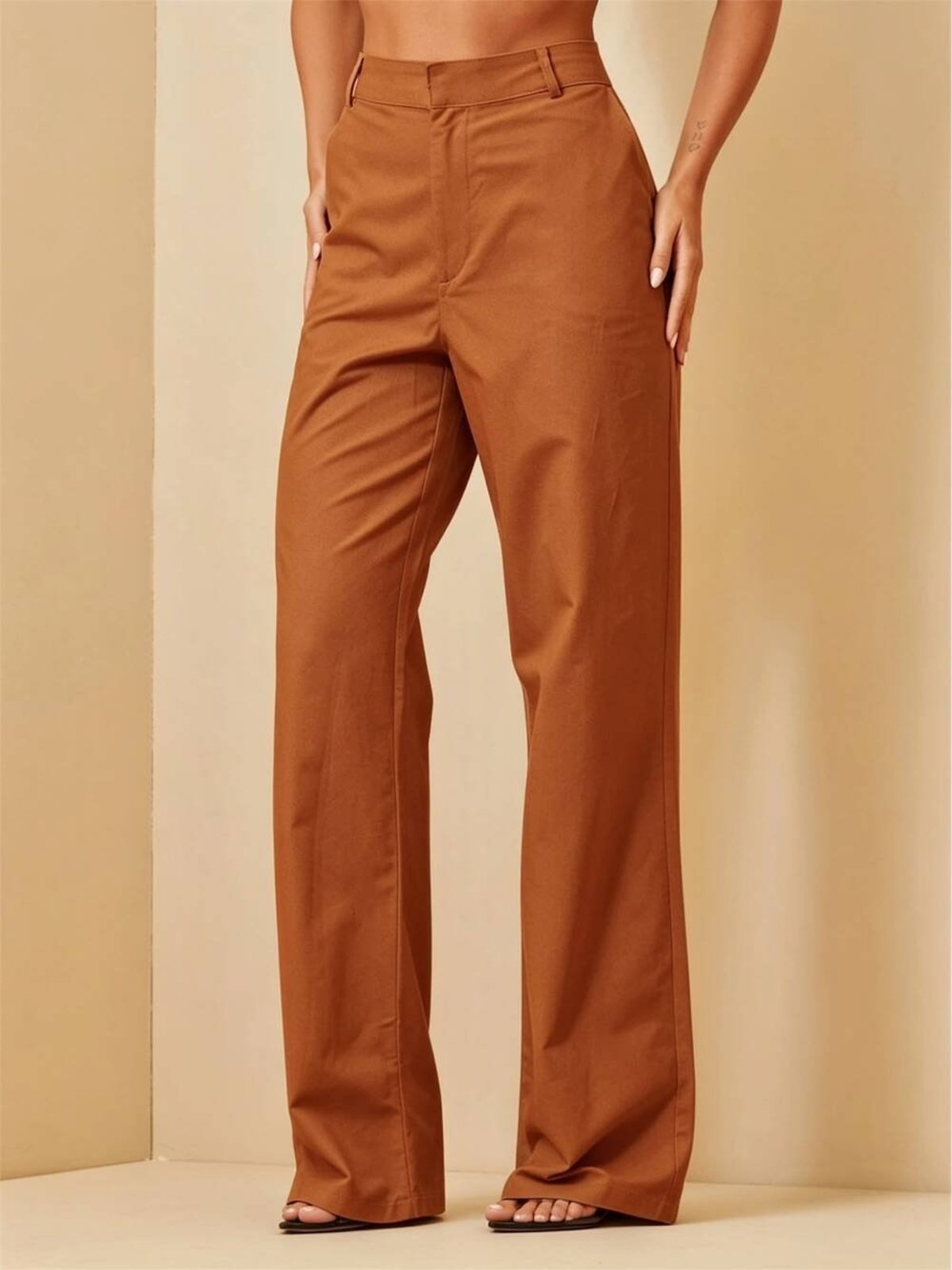 Calça Alfaiataria Reta Feminina Triton Marrom Villa San