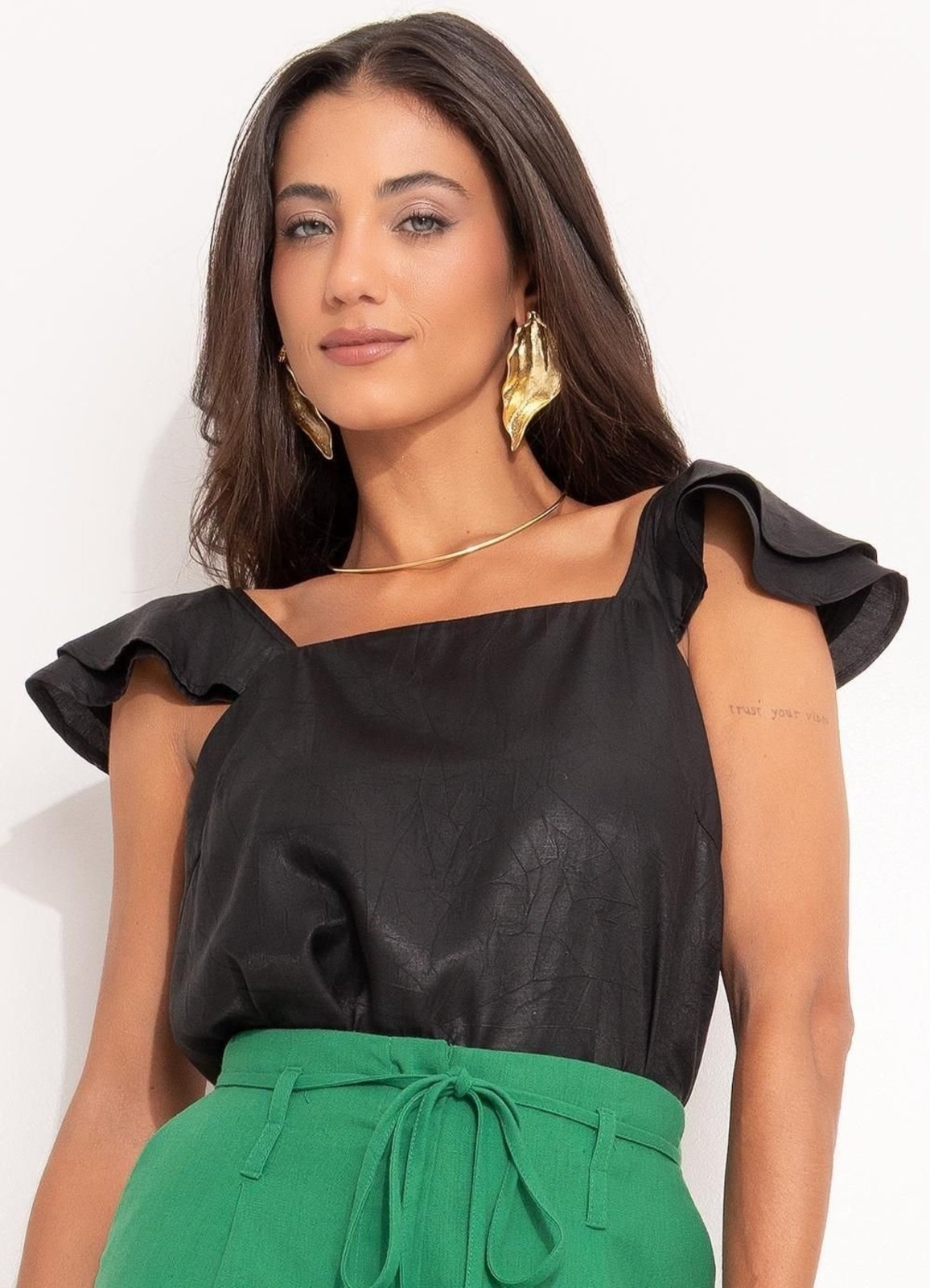 Blusa Tecido Plano De Viscose Preta Colorido Quintess