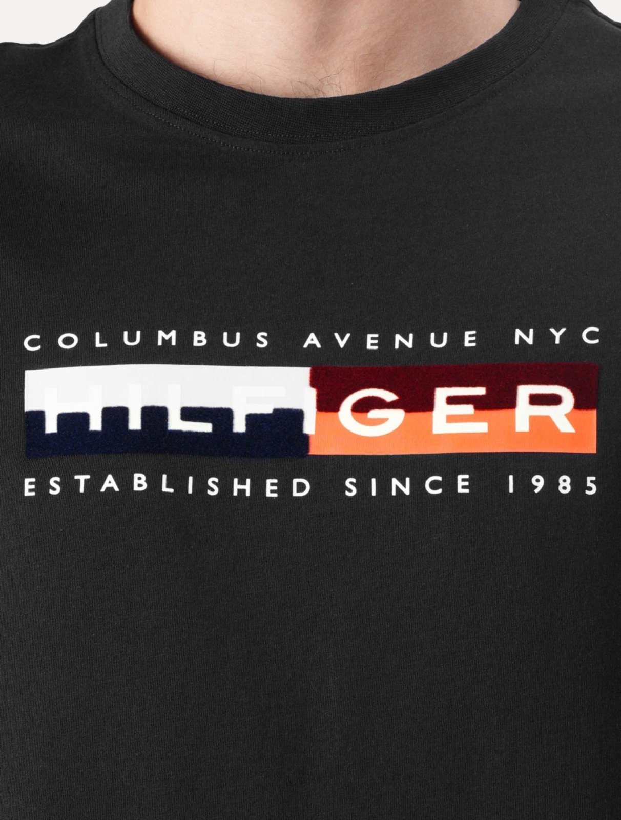 Vista 3 Camiseta Tommy Hilfiger Masculina Colour Block Graphic Preta preto Tommy Hilfiger preto