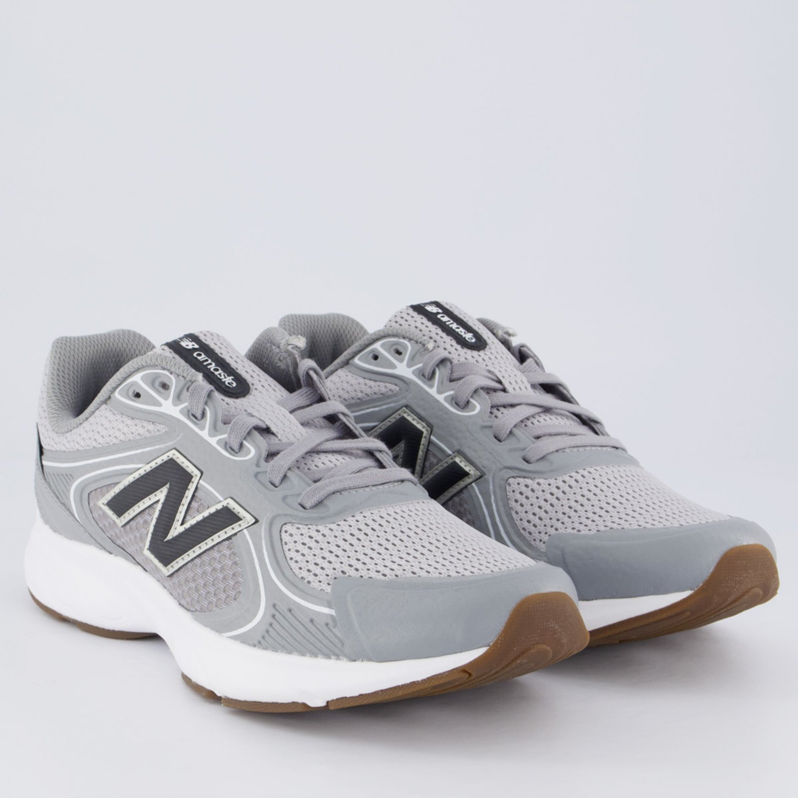 Vista 3 Tênis New Balance Amaste e Preto cinza New Balance cinza