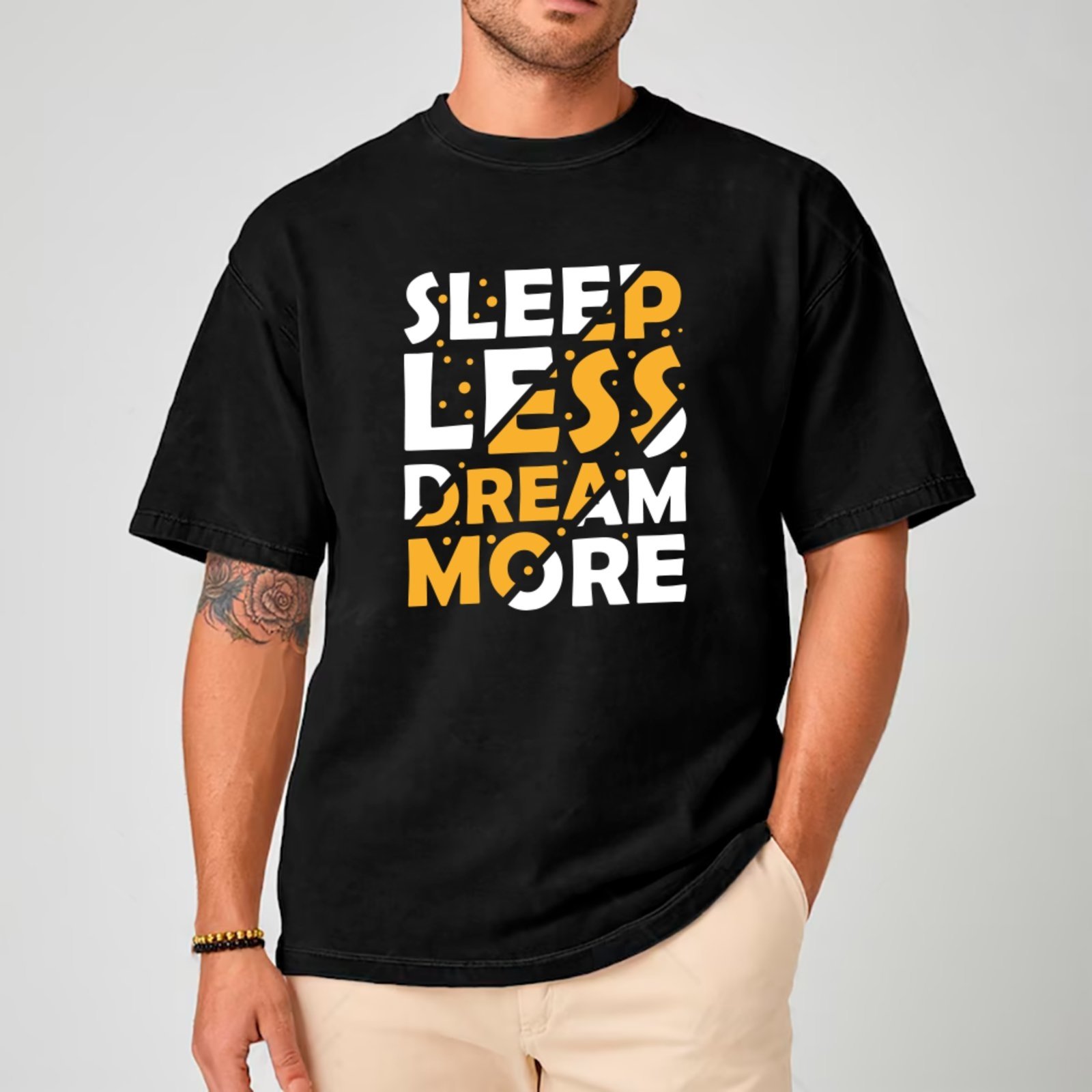 Vista 2 Camiseta Ousy Oversized Sleep Less Dream More Tendência Premium Street Style Unissex branco ousy branco