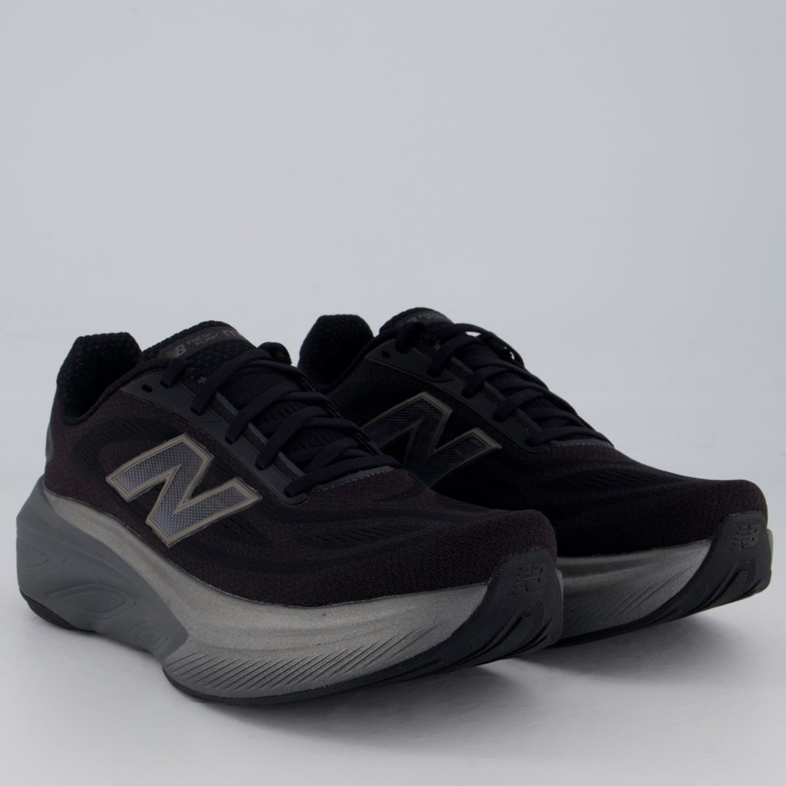 Vista 3 Tênis New Balance Fresh Foam X More V6 preto New Balance preto