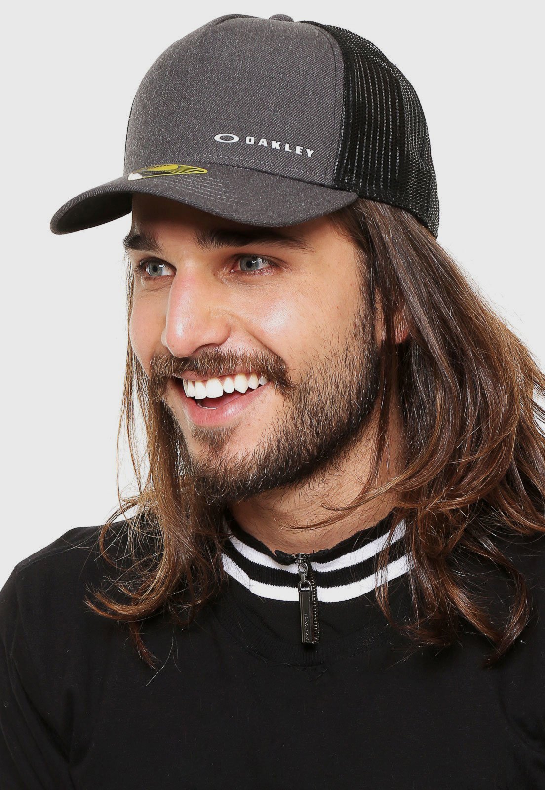 Boné Aberto Oakley Trucker Chalten Aba Curva Cinza