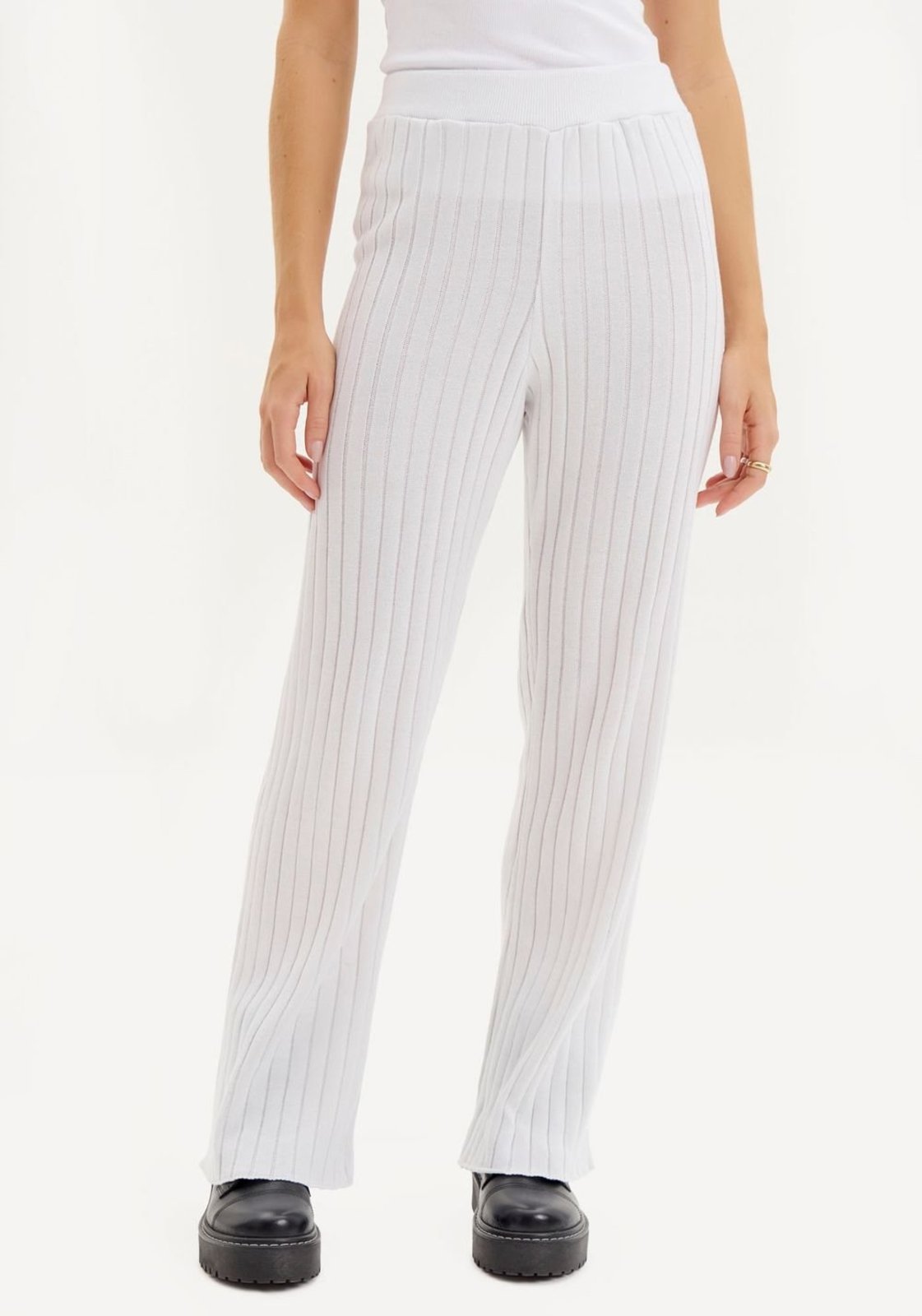 Vista 3 Calça Wide Leg Tricot My Favorite Things branco My Favorite Things branco