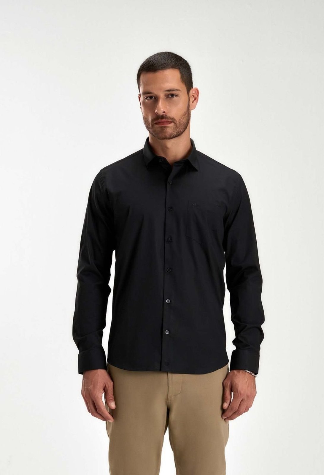 CAMISA DOCTHOS RELAXED FIT MANGA LONGA CETIM FIO 60 MERCERIZADO COM BOLSO CAMISA DOCTHOS RELAXED FIT MANGA LONGA CETIM FIO 60 MERCERIZADO COM BOLSO 003 PRETO P
