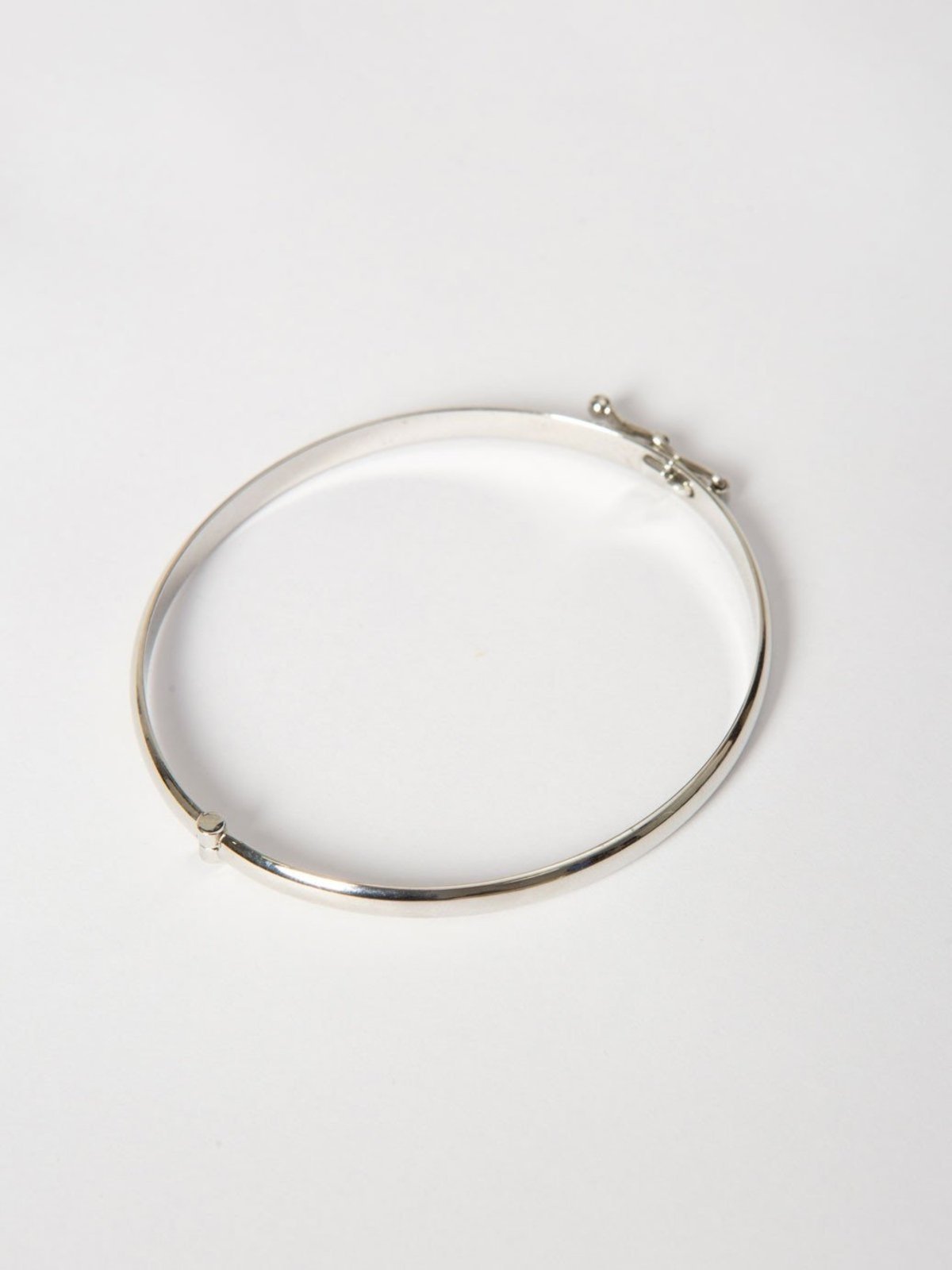 Bracelete Liso em Banho de Ródio Branco Dinamarca