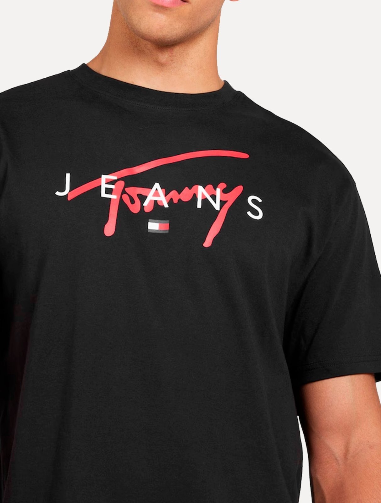 Vista 3 Camiseta Tommy Jeans Masculina Regular Signature Twist Logo Tee Preta preto Tommy Jeans preto