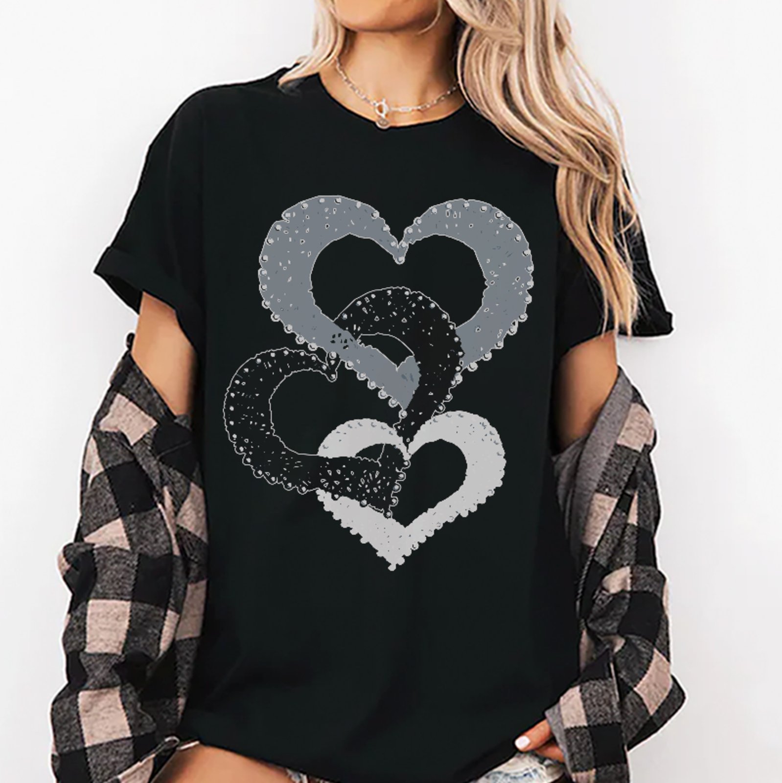 Camiseta Oversized Corações Minimalistas Love Unissex Preto