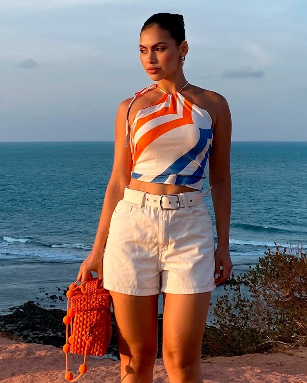 Shorts Jeans Mom Feminino Cintura Alta com Cinto 71401 Off White Consciência