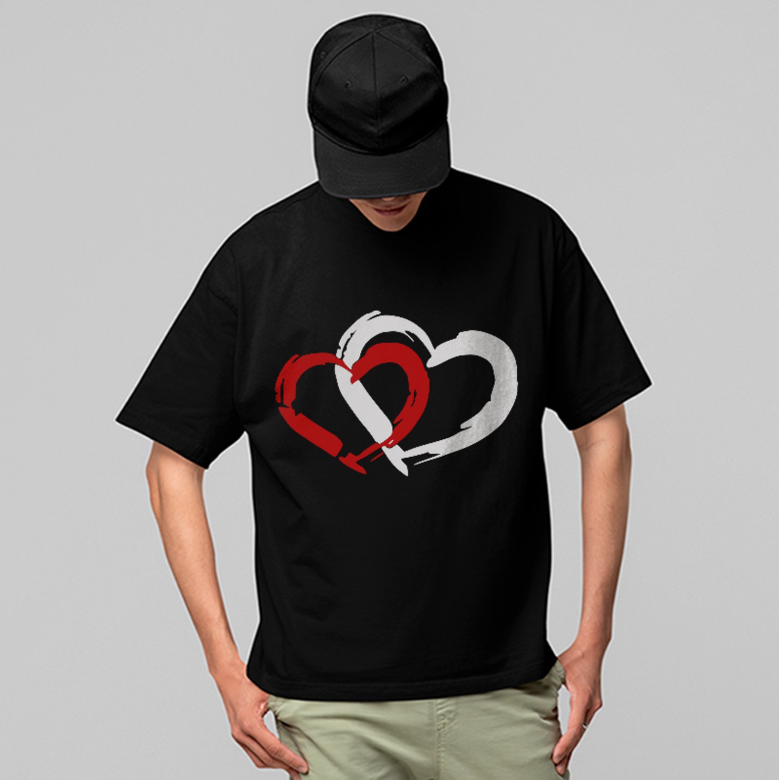 Camiseta Oversized Corações Entrelaçados Love Minimalista Unissex Preto