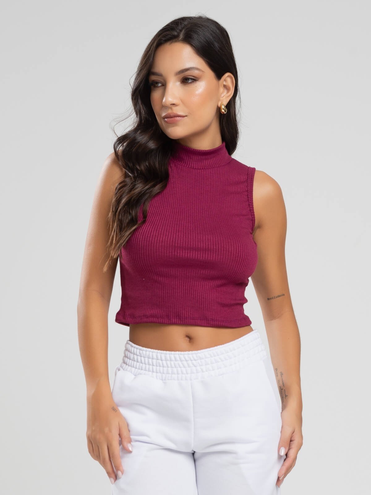 Blusa Cropped Vicbela Regata Gola Alta Ribana Canelada Vinho