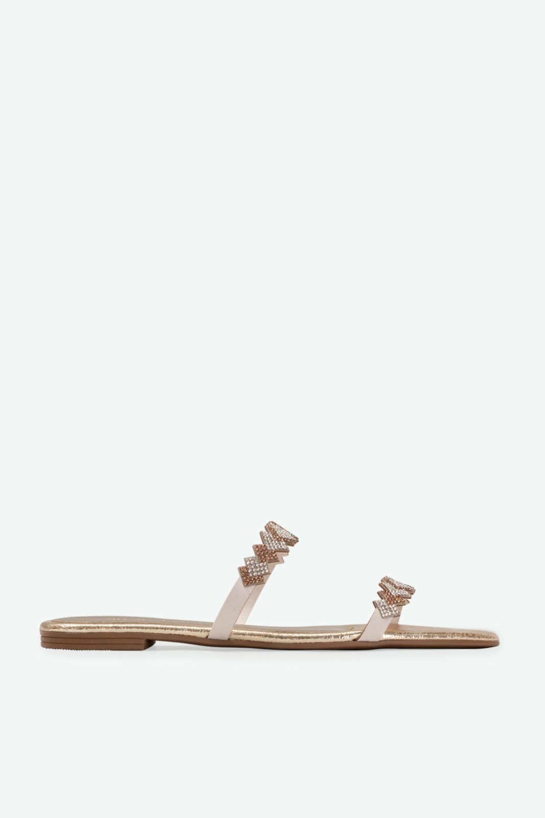 Flat Akila Dourado Suzana Santos