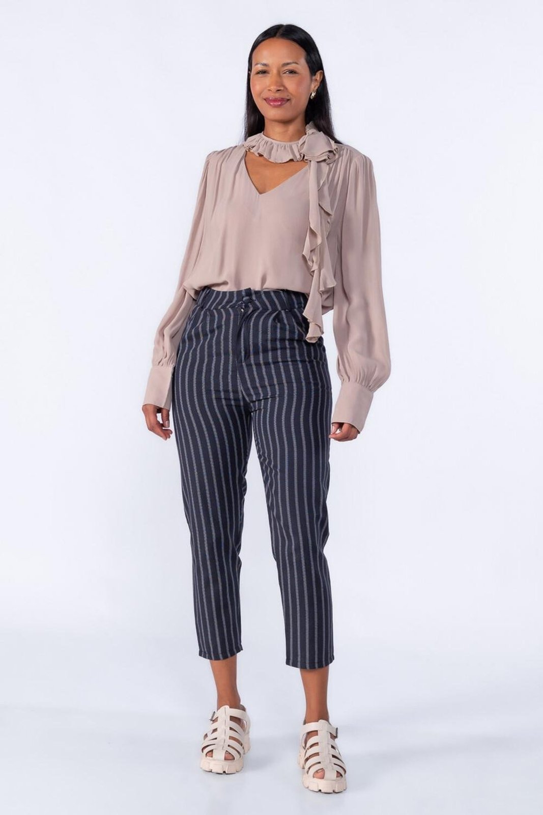 Calça Risca de Giz Pregas Preto