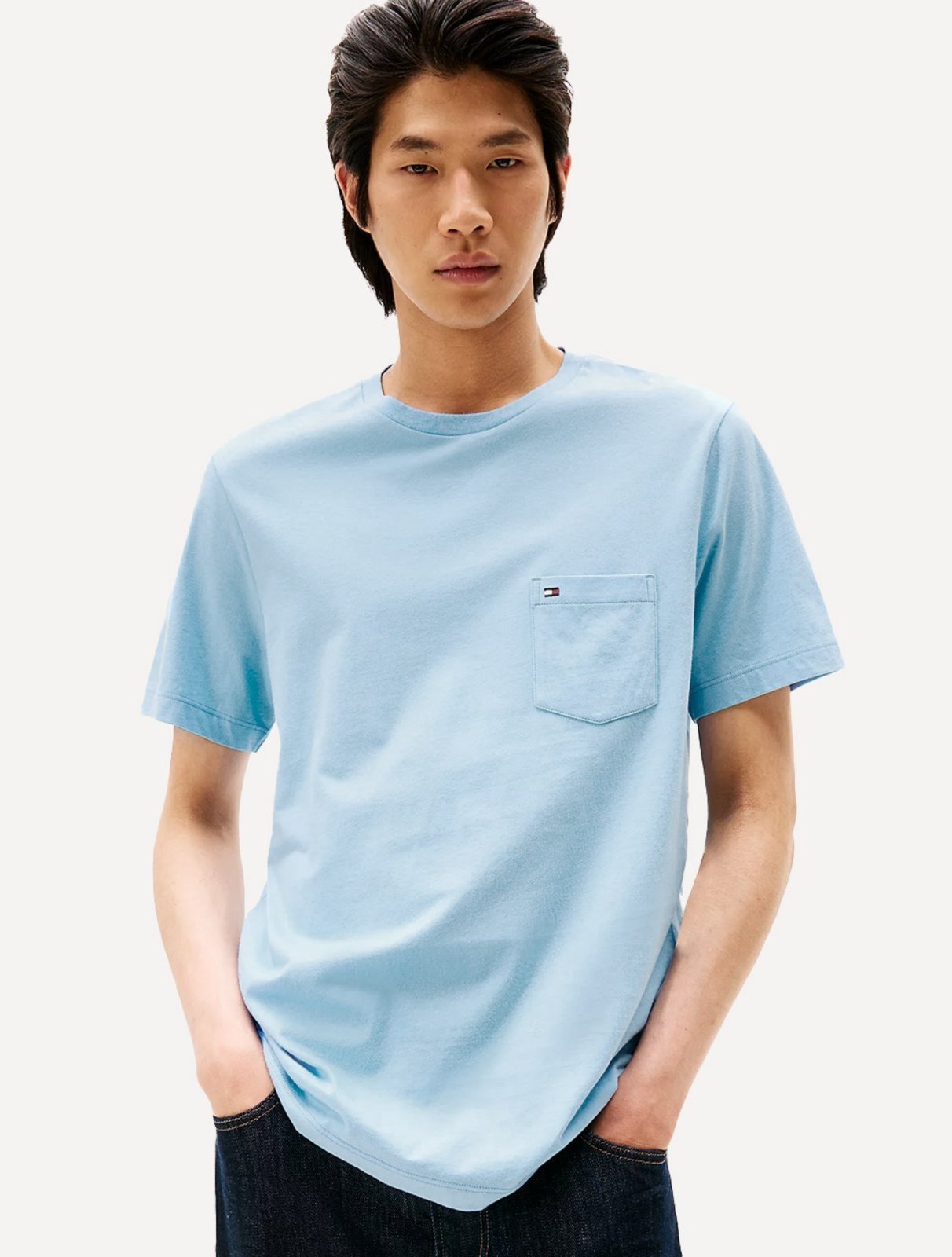 Vista 2 Camiseta Tommy Jeans Masculina Regular Pocket Claro azul Tommy Jeans azul