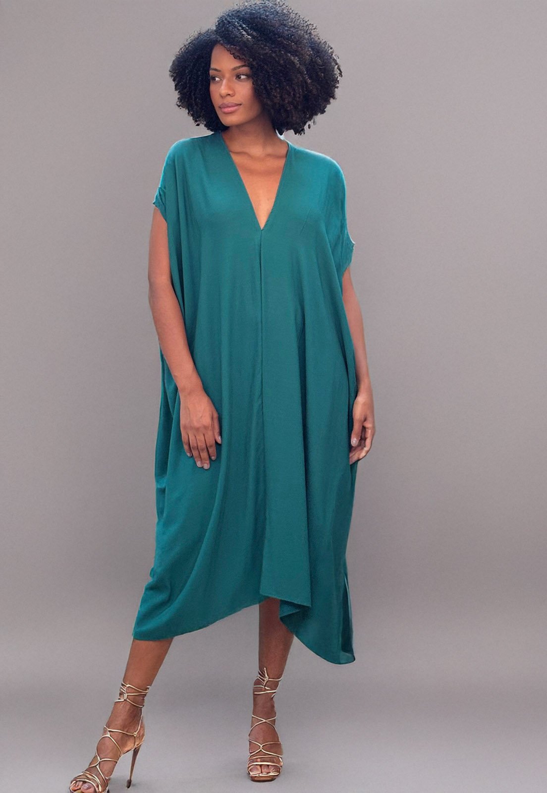 Vista 3 Vestido Amazonia Vital Kaftan Detalhes nas Costas Musgo Amazonia Vital verde