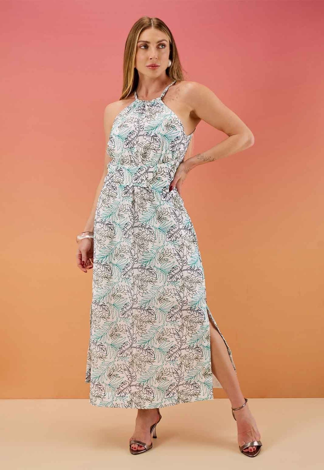 Vestido Longo Bordado com Fendas Laterais Verde