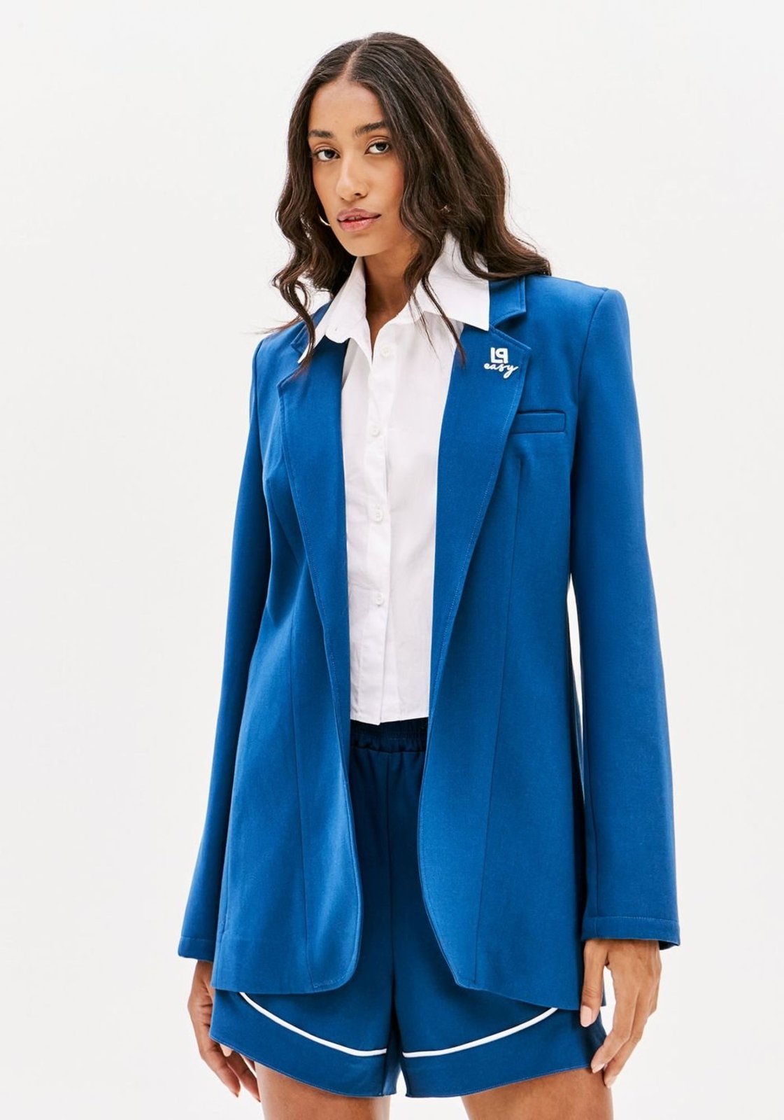 Vista 2 Blazer Alongado Com Bordado Sport Easy azul marinho Sport Easy azul marinho