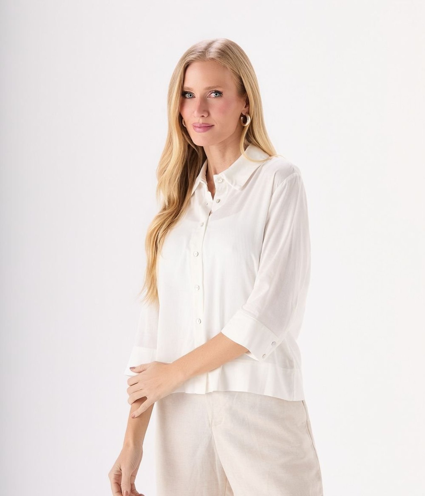Camisa Makenji Manga Tres Quartos Barra Larga Feminina Off White