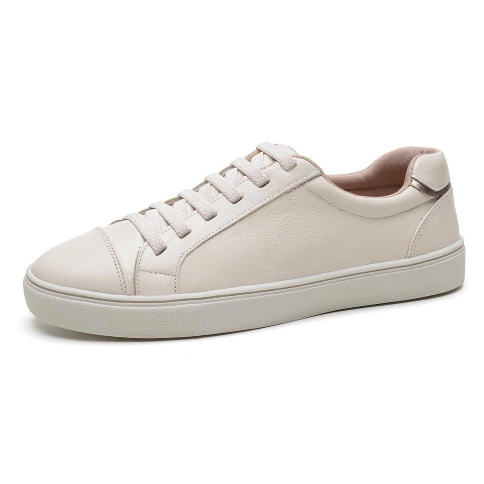 Tênis Feminino Casual Em Couro Off White Solado Baixo