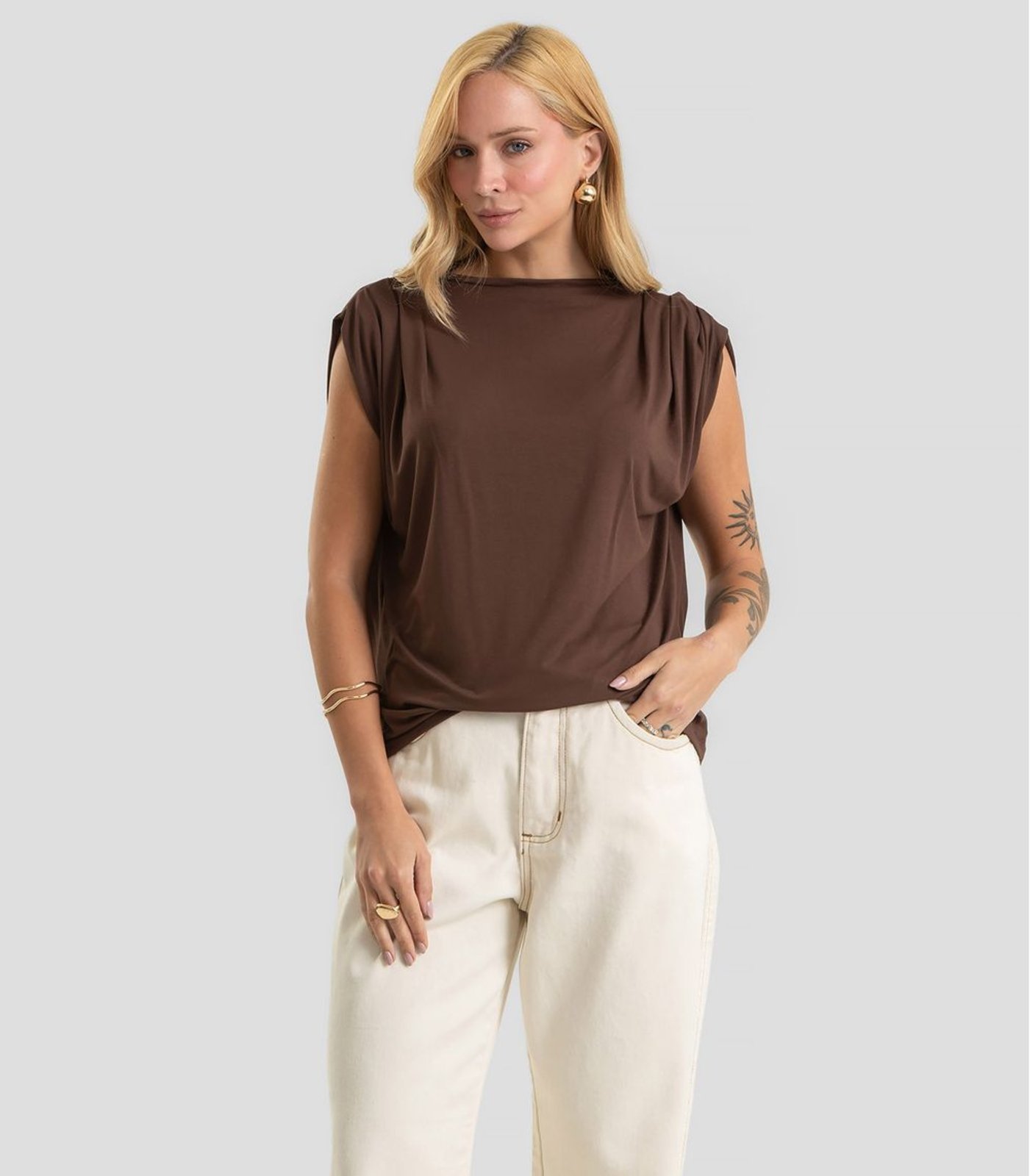 Blusa Feminina Gola Chaminé Visco Premiere Dianna Marrom