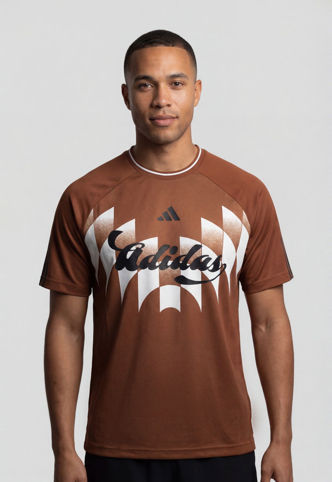 Vista 2 Camiseta Masculina Adidas Sportswear M TIRO GC HO T marrom adidas Sportswear marrom