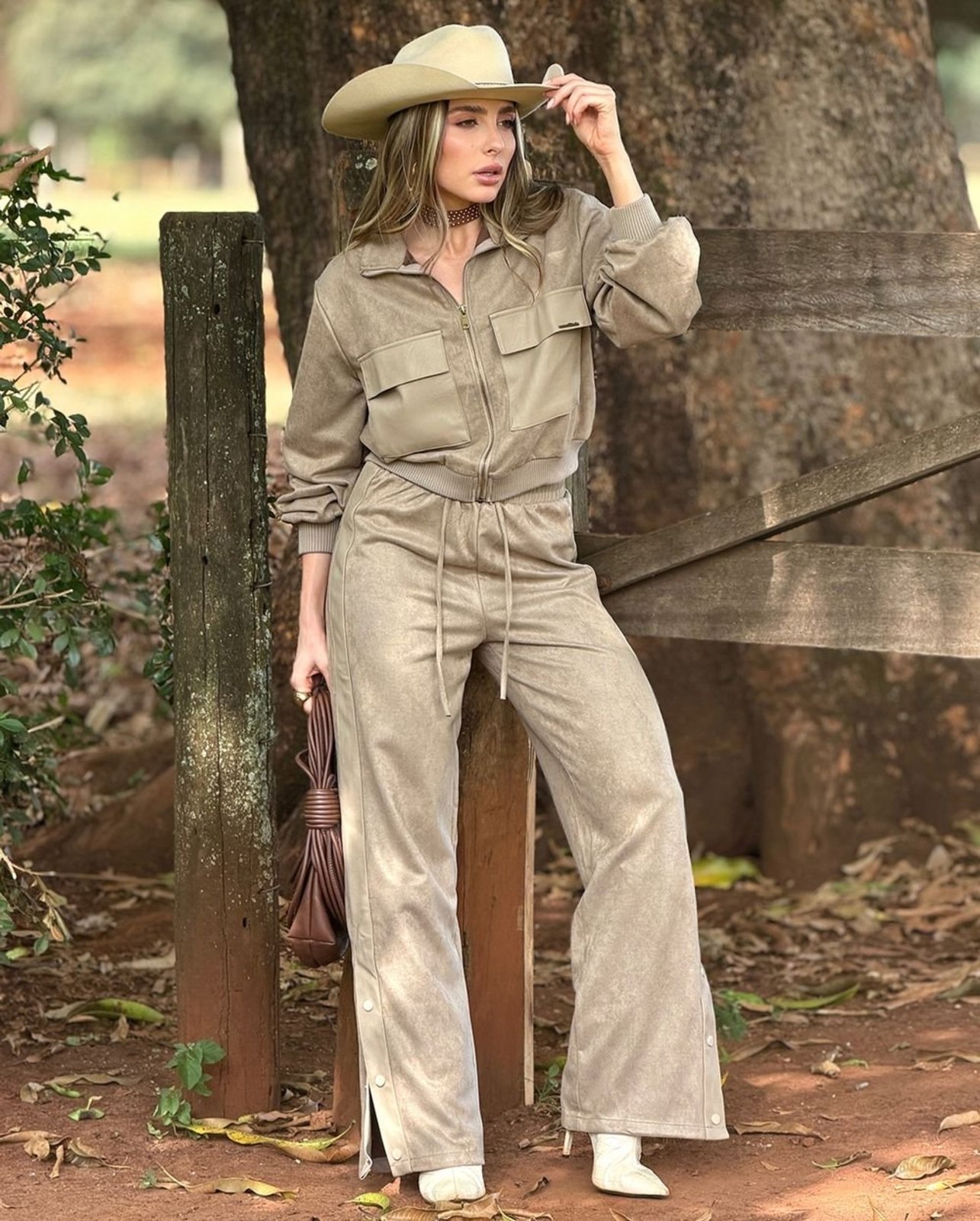 Calça Camurça Flare Feminina Cintura Alta 90628 Bege Consciência