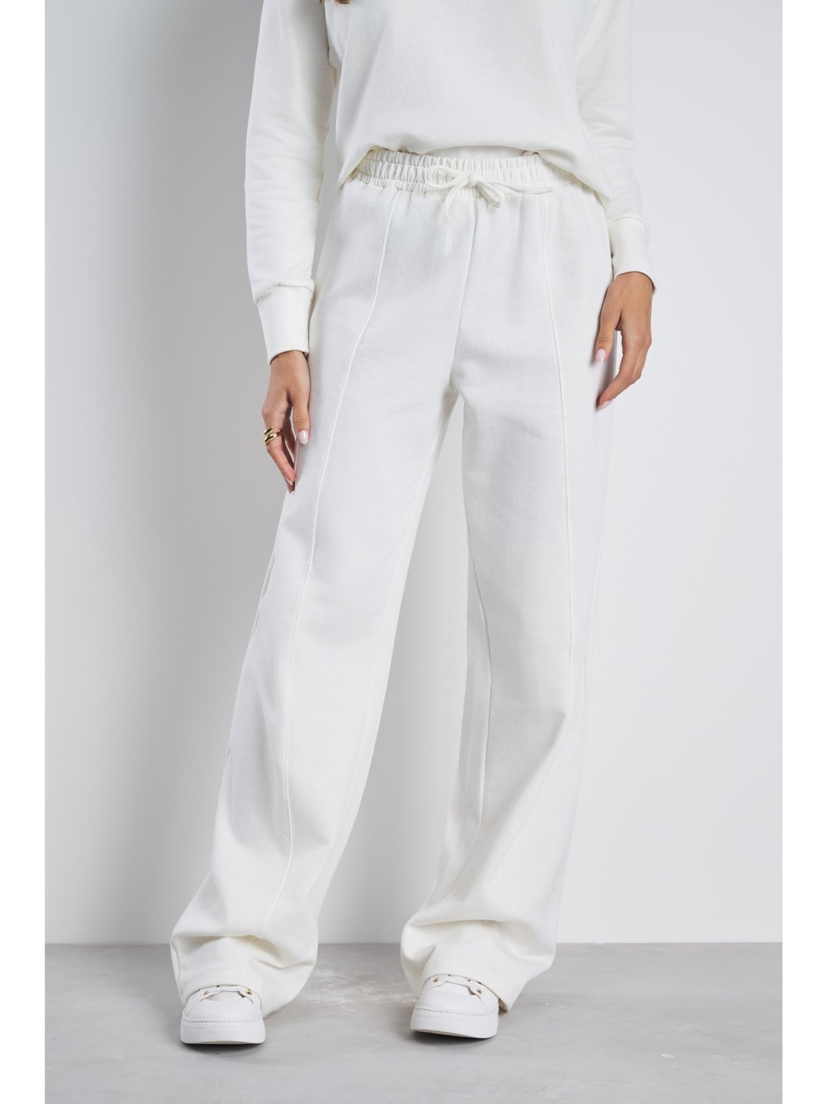 Calça Wide Leg Moletom Peluciado Feminino Off White
