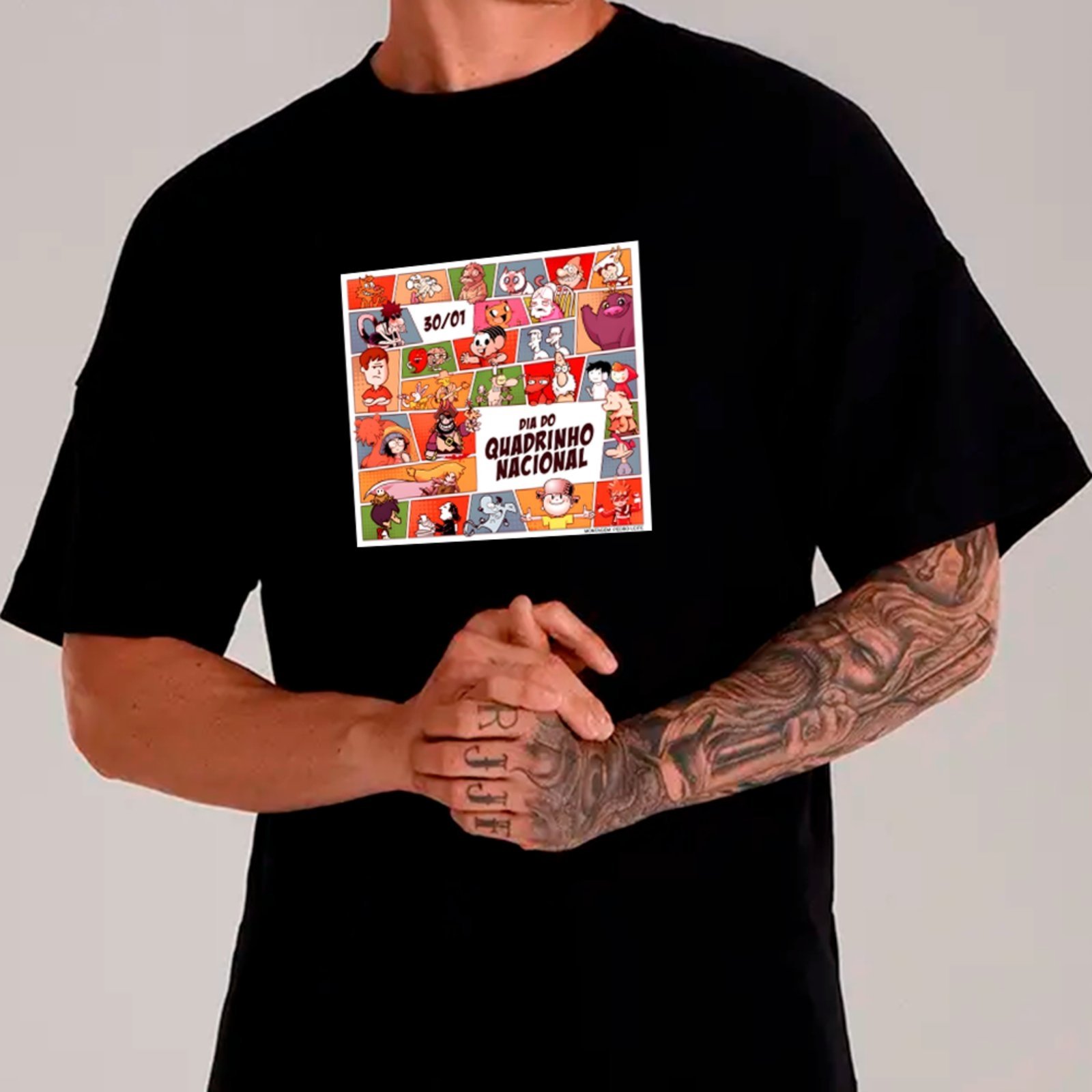 Vista 2 Camiseta Ousy Oversized Dia do Quadrinho Nacional Arte Gibi Unissex branco ousy branco