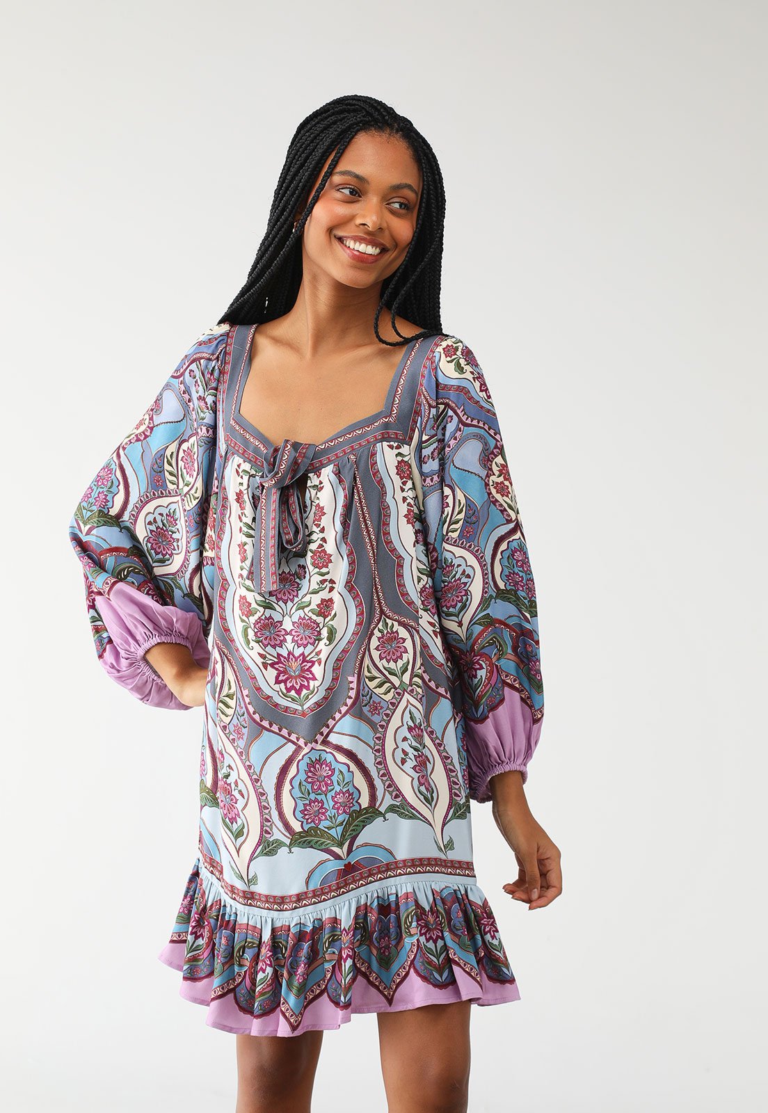 Vestido FARM Curto Nirvana Lilas