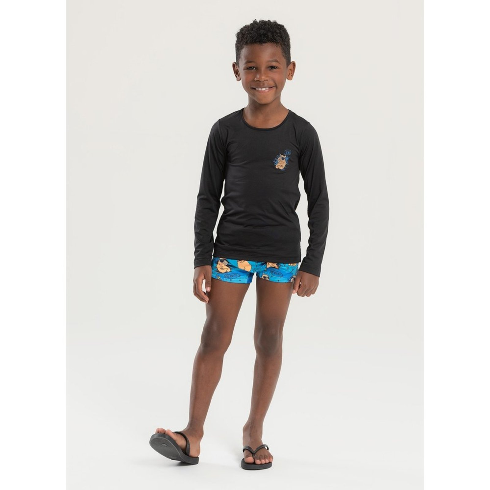 Vista 2 Conjunto Praia Menino Camiseta Manga Longa e Sunga Capivaras Molekada preto Molekada preto