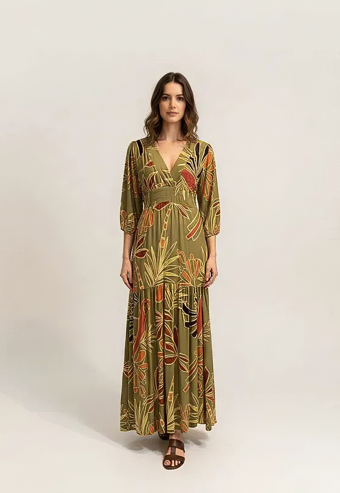 Vista 3 Vestido CabanaFree Longo Selva Nobre Manga 3/4 Estampa Folhas da Terra Cabanafree estampado/verde