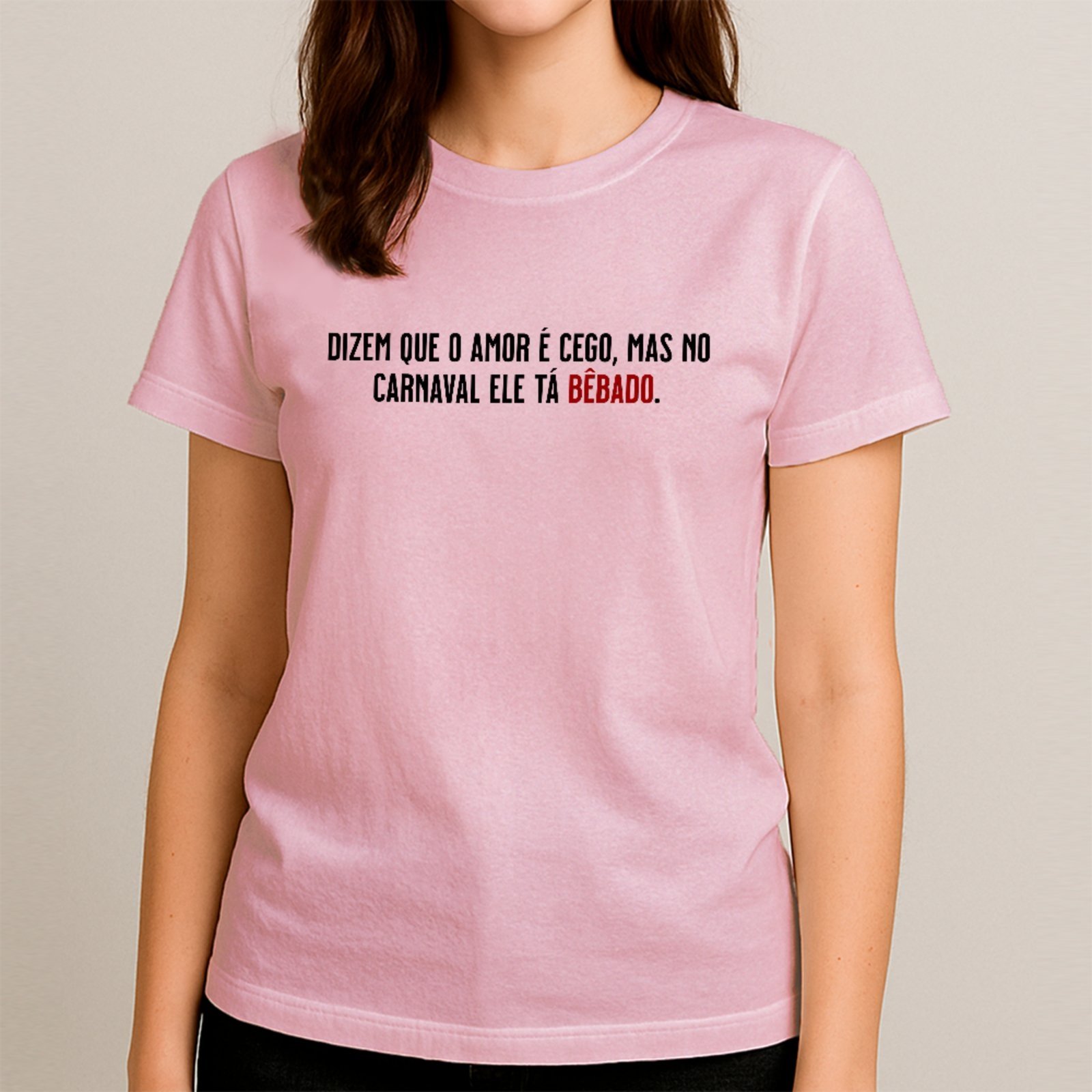 Vista 2 Camiseta Ousy Básica Amor Tá Bêbado Meme Solteiro Carnaval Unissex rosa ousy rosa
