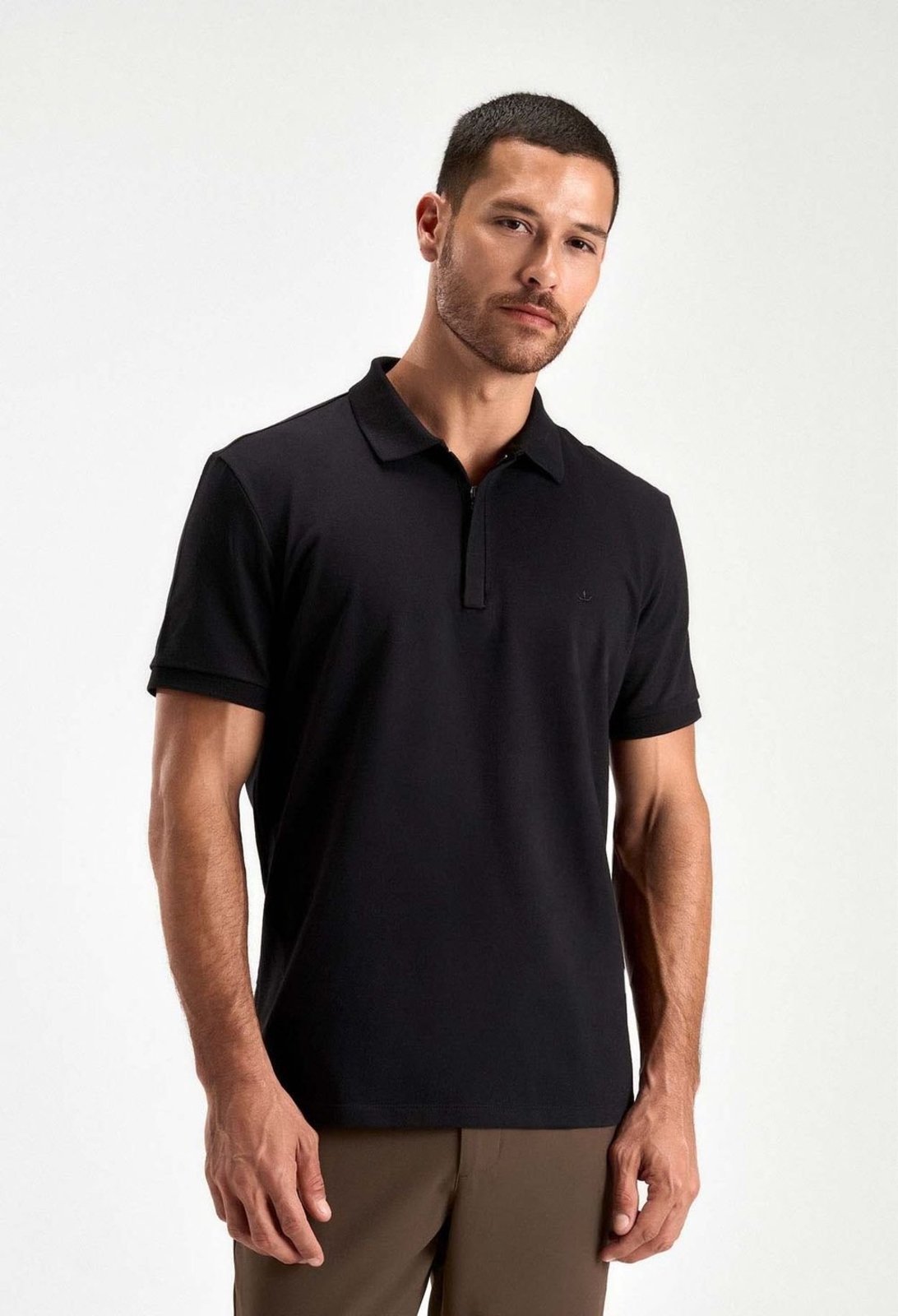 POLO DOCTHOS SLIM MANGA CURTA COM ZÍPER MALHA SARJADA POLO DOCTHOS SLIM MANGA CURTA COM ZÍPER MALHA SARJADA 003 PRETO EG