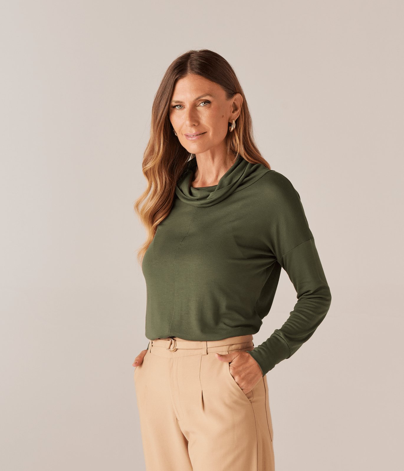 Blusa Malha Gola Role Feminina Verde Militar