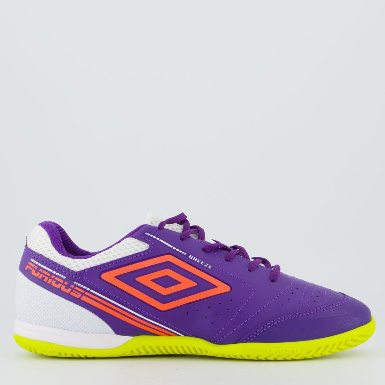 Chuteira Umbro Furious Futsal Roxa e Branca