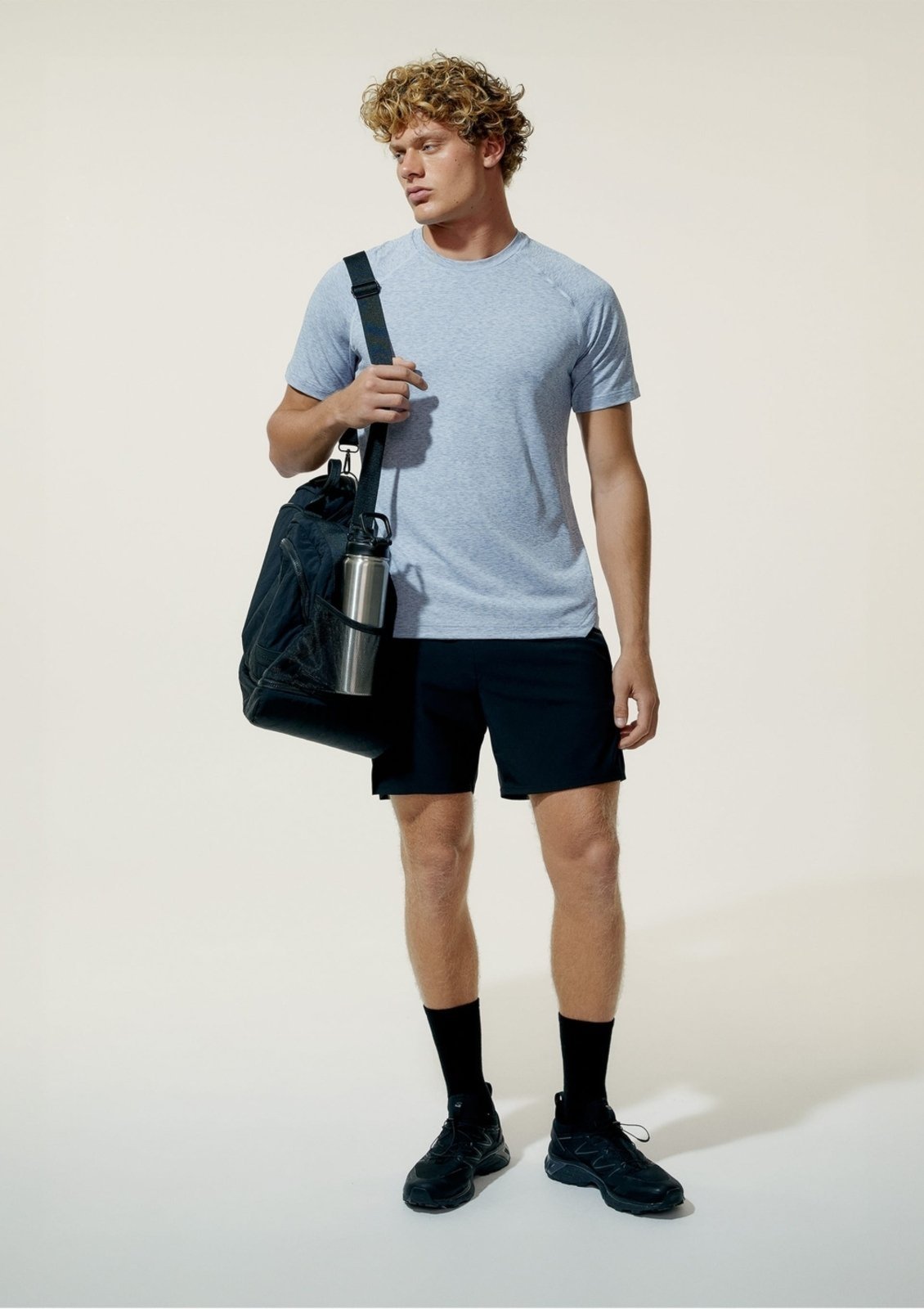 Vista 2 Shorts Esportivo Masculino Runner Com Bolso Traseiro Hering HERING SPORTS preto HERING SPORTS preto