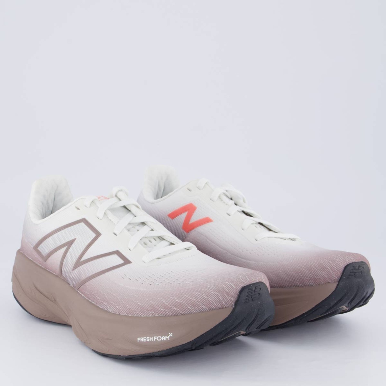 Vista 3 Tênis New Balance Fresh Foam X 1080 V14 Feminino e Marrom branco New Balance branco