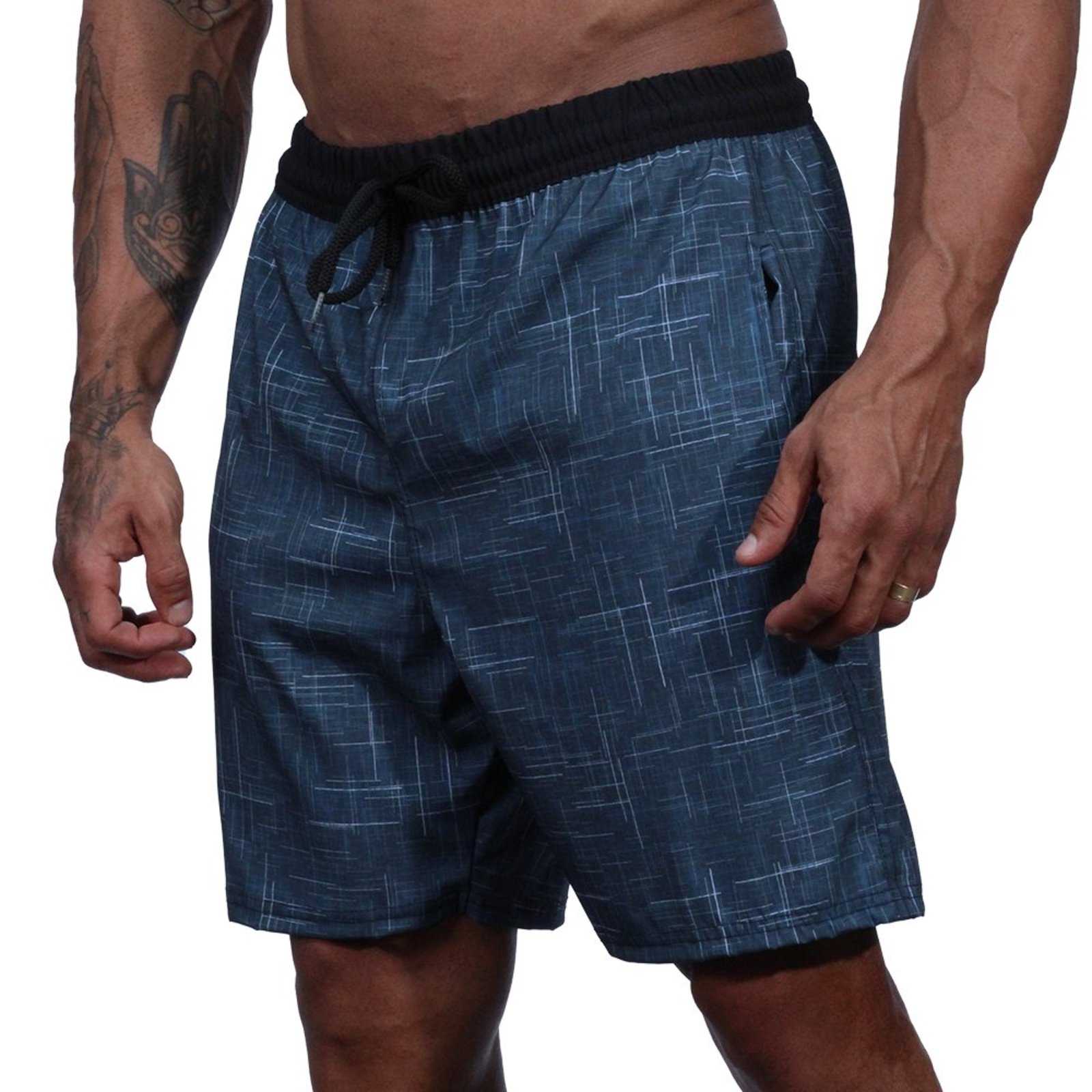 Bermuda em Tactel com Elastano Masculino MXD Conceito 3 Bolsos Azul Marinho Com Riscos