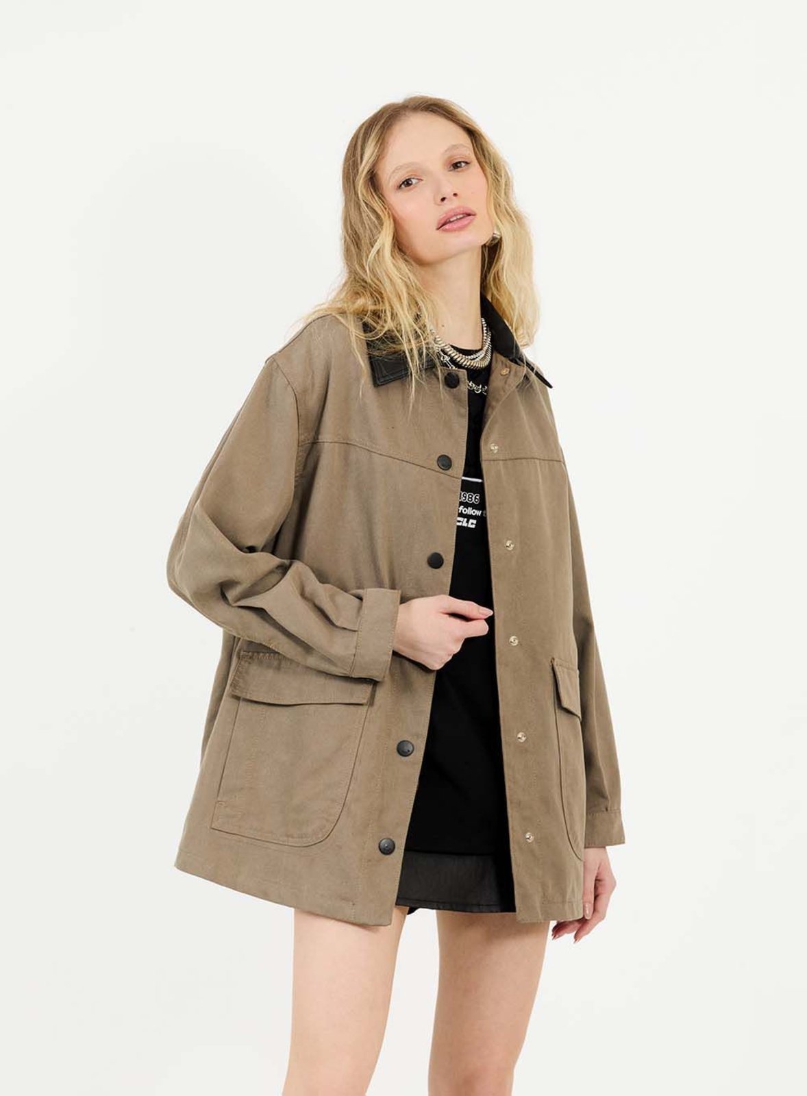 Jaqueta Parka com Gola de PU Colcci CLC Marrom/Preto