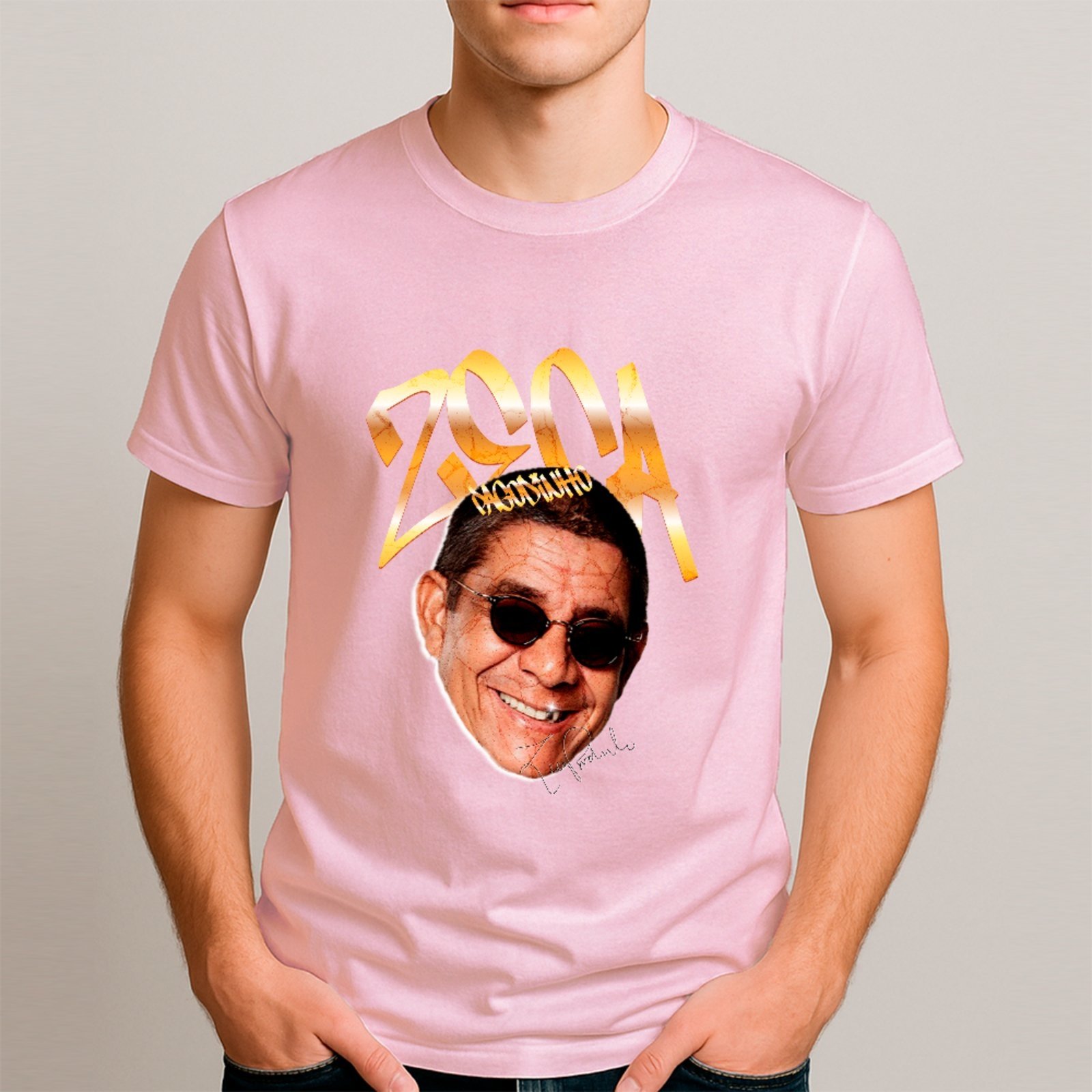 Vista 3 Camiseta Ousy Básica Zeca Pagodinho Clássico Samba Raiz Música Brasileira Unissex preto ousy preto