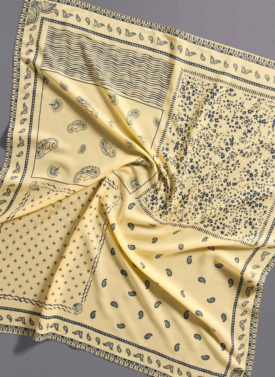 Vista 3 Lenço Amarelo Manteiga Paisley Youcom multicolorido Youcom multicolorido