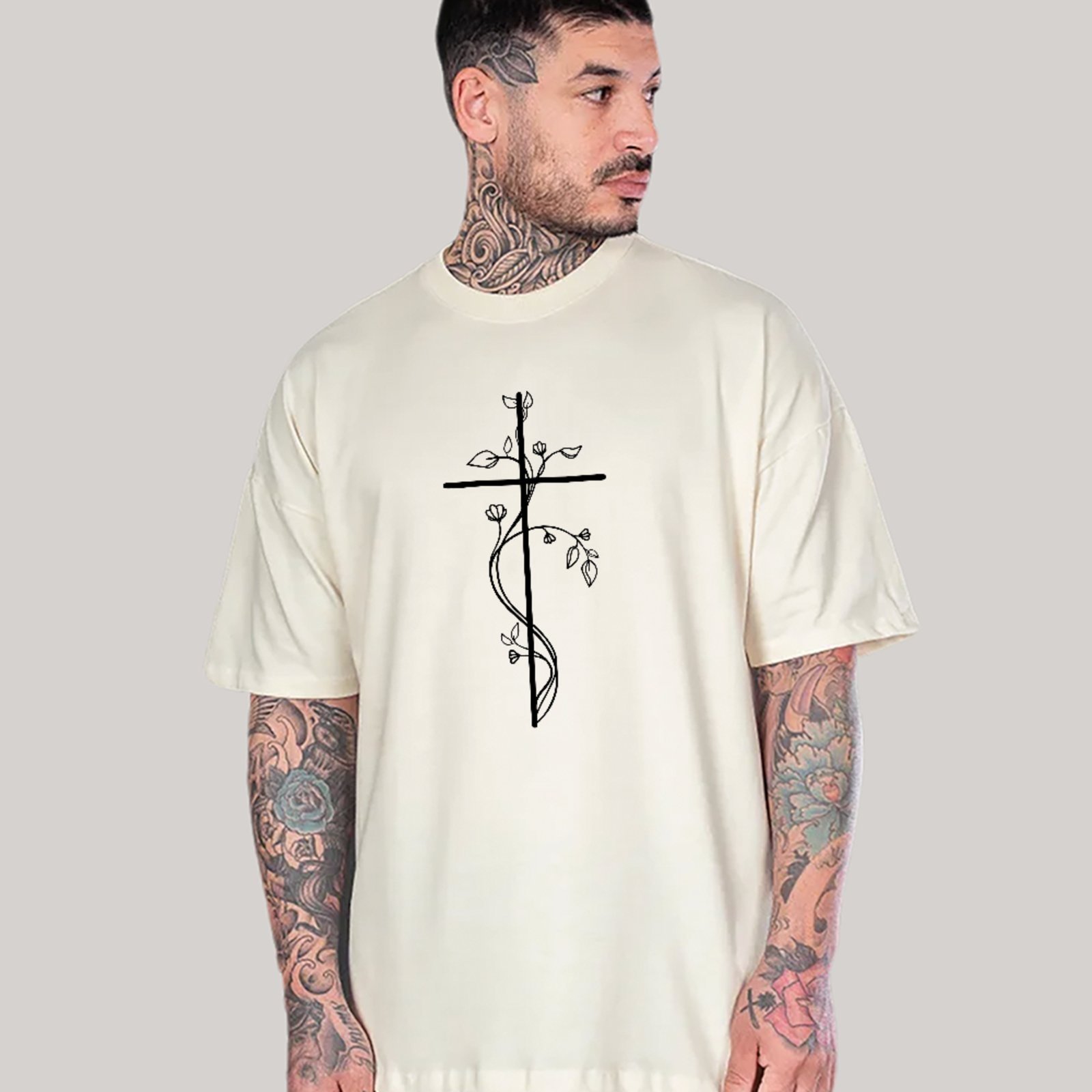 Camiseta Ousy Cristã Oversized Cruz e Ramos Unissex Off White