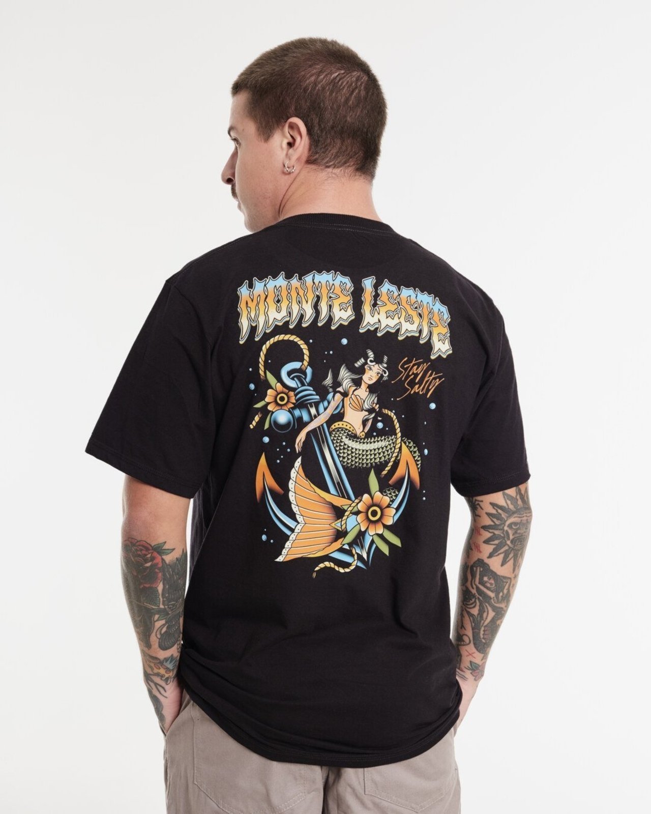 Camiseta Regular Estampada - Maid Preto