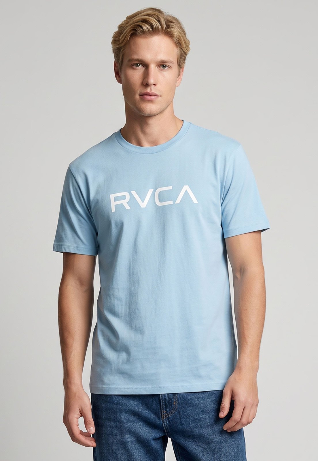 Camiseta Masculina RVCA Logo Azul Claro