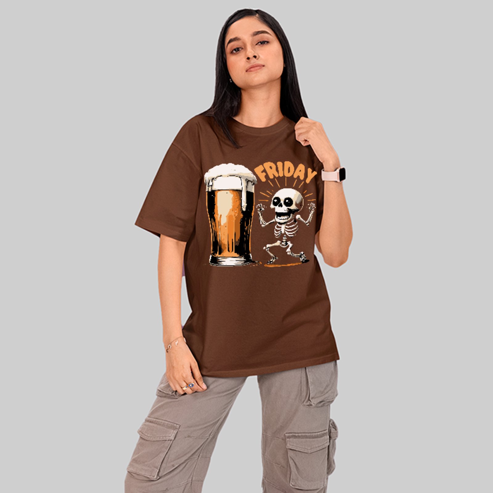 Camiseta Oversized Sextou Cerveja Humor Unissex Marrom