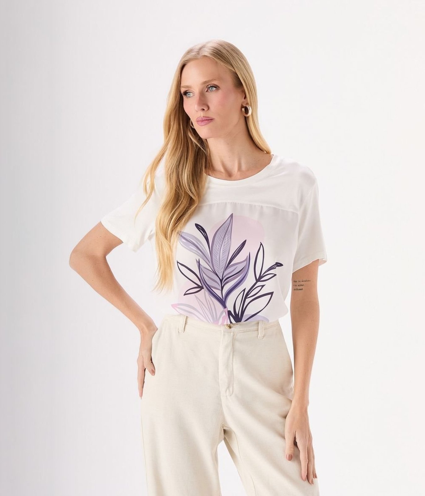 Blusa Makenji Estampa Sublimada Feminina Off White