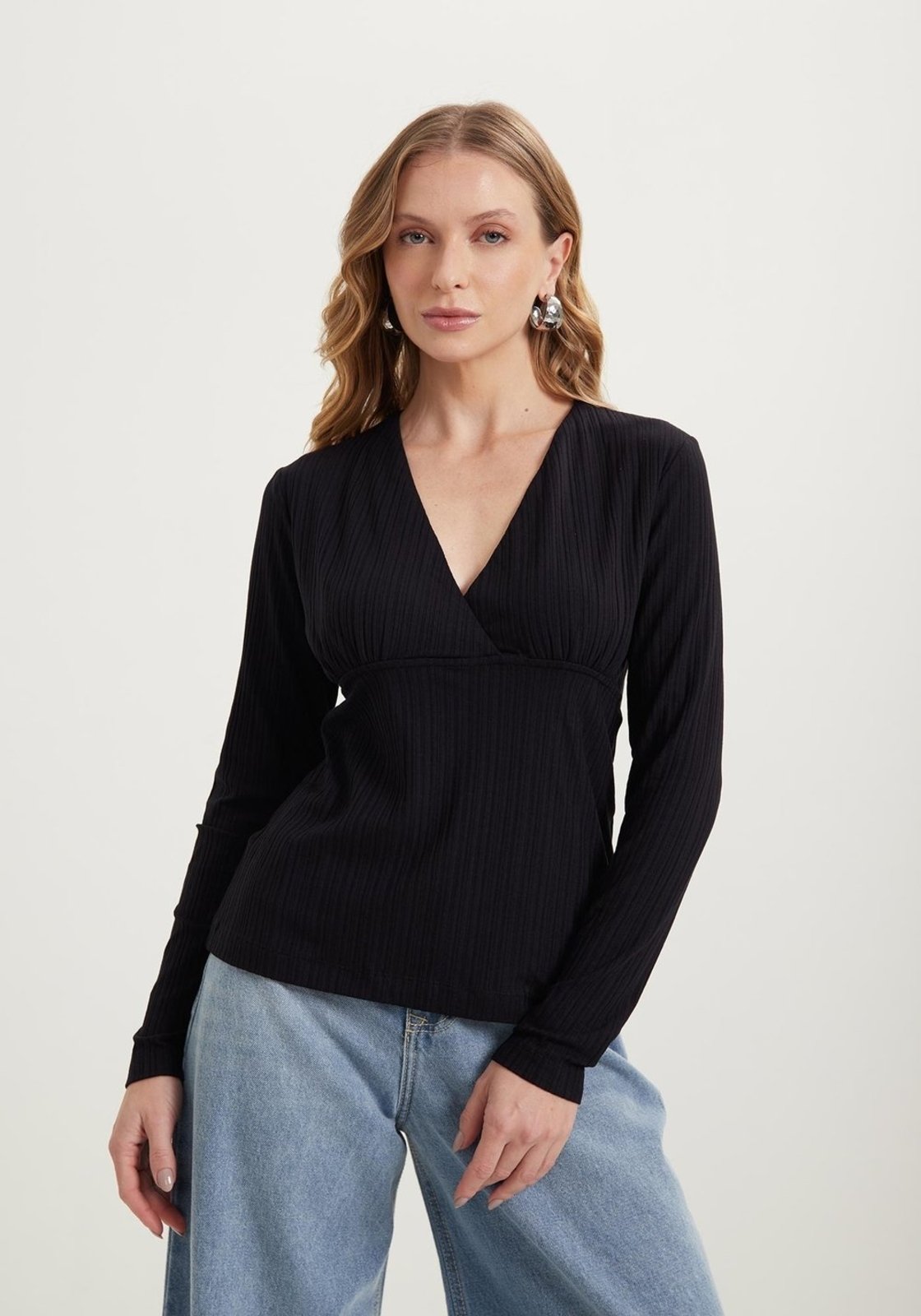 Blusa De Mangas Longas Em Malha Canelada De Viscose