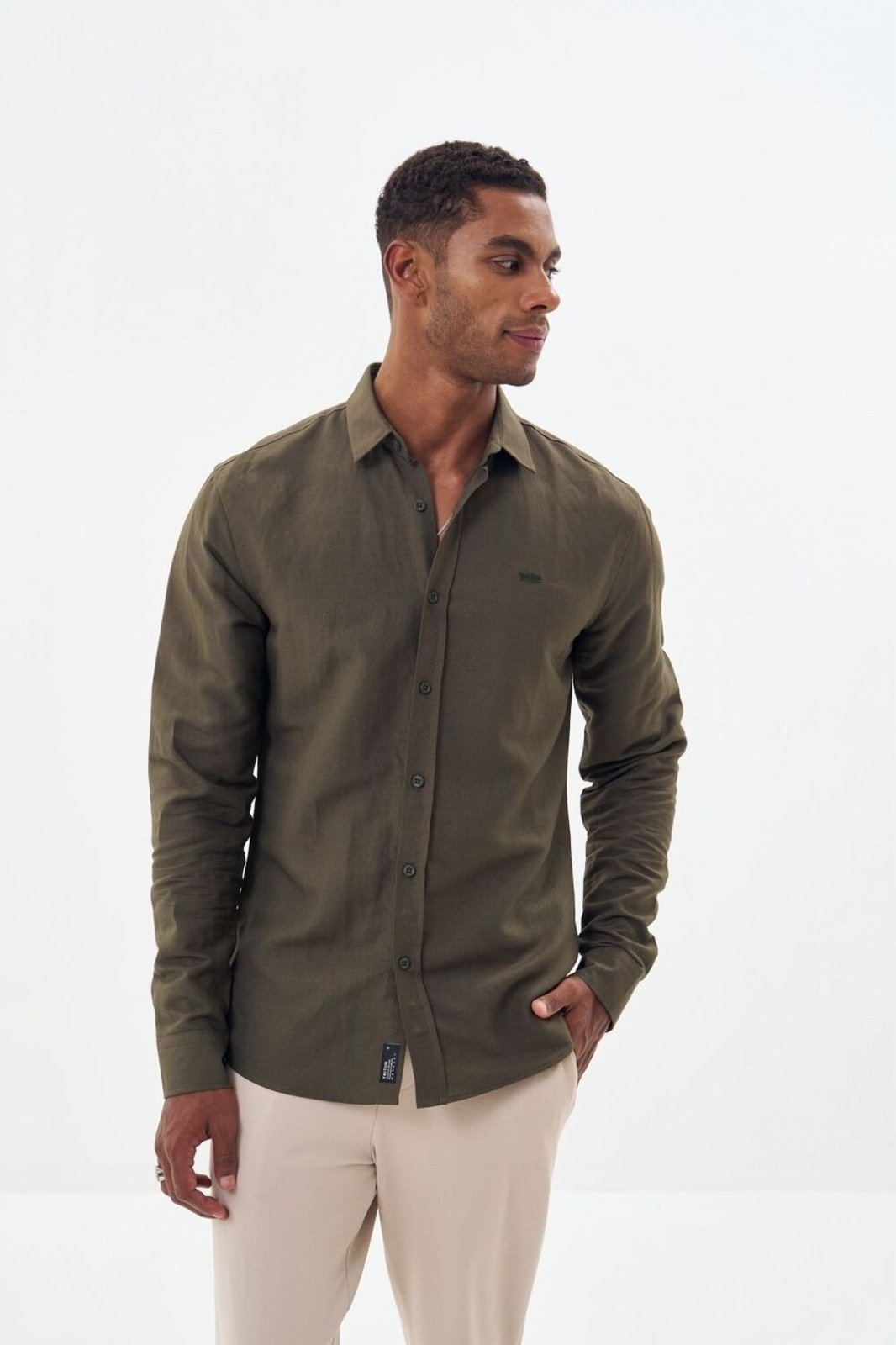 Camisa Masculina Manga Longa com Botões Triton Verde Marcial