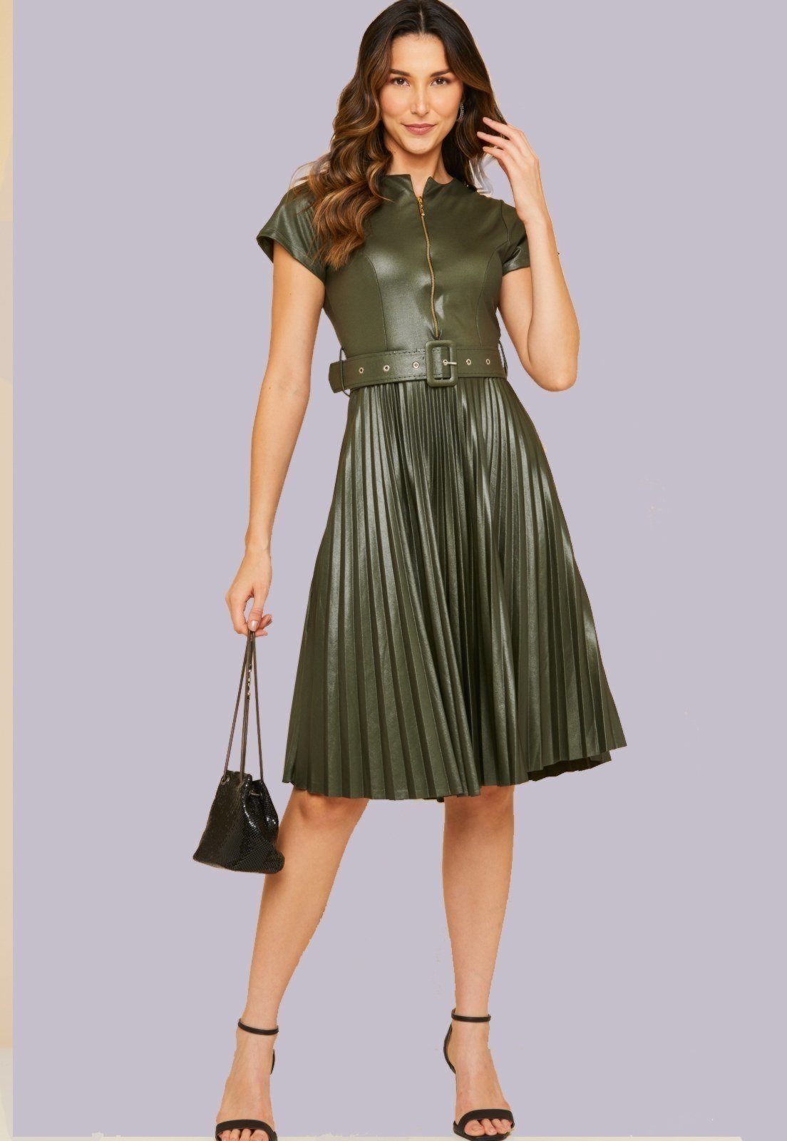 Vestido Cirre Decote zíper Plissado Verde militar Urbania moda feminina Vestido plissada lisa Midi Rodado Moda Evangelica com cinto romantico cinto