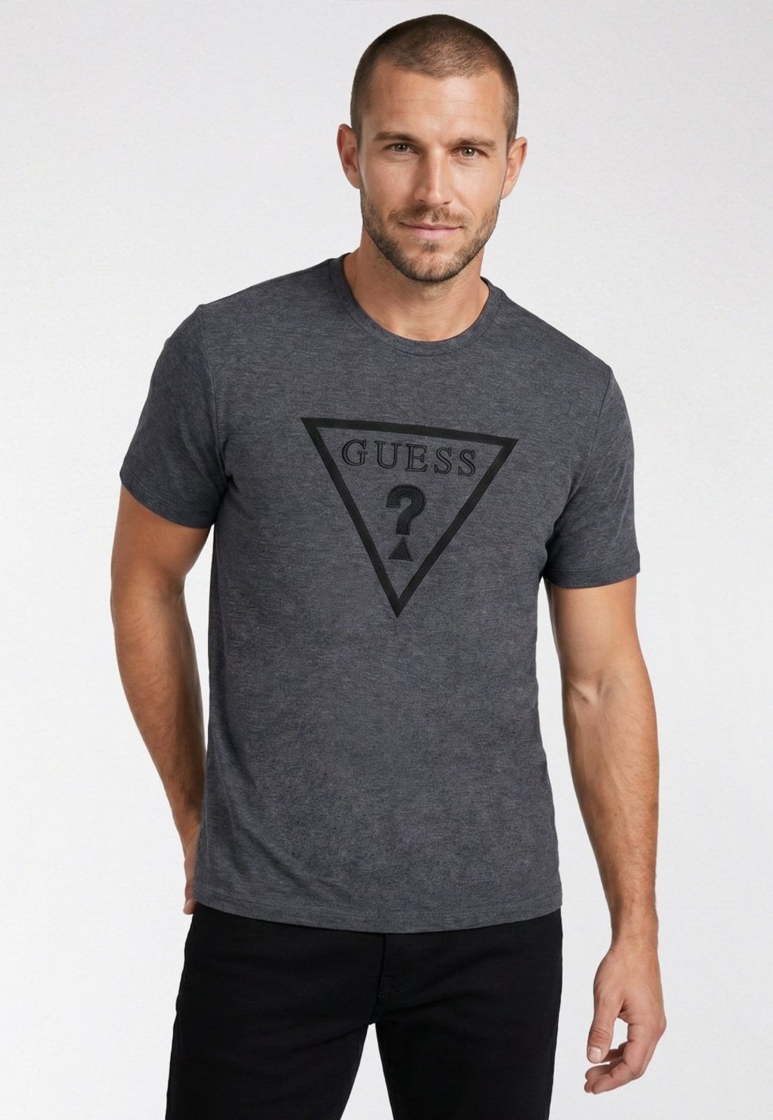 Camiseta Logo Triangulo Silk Bordado Cinza Escuro